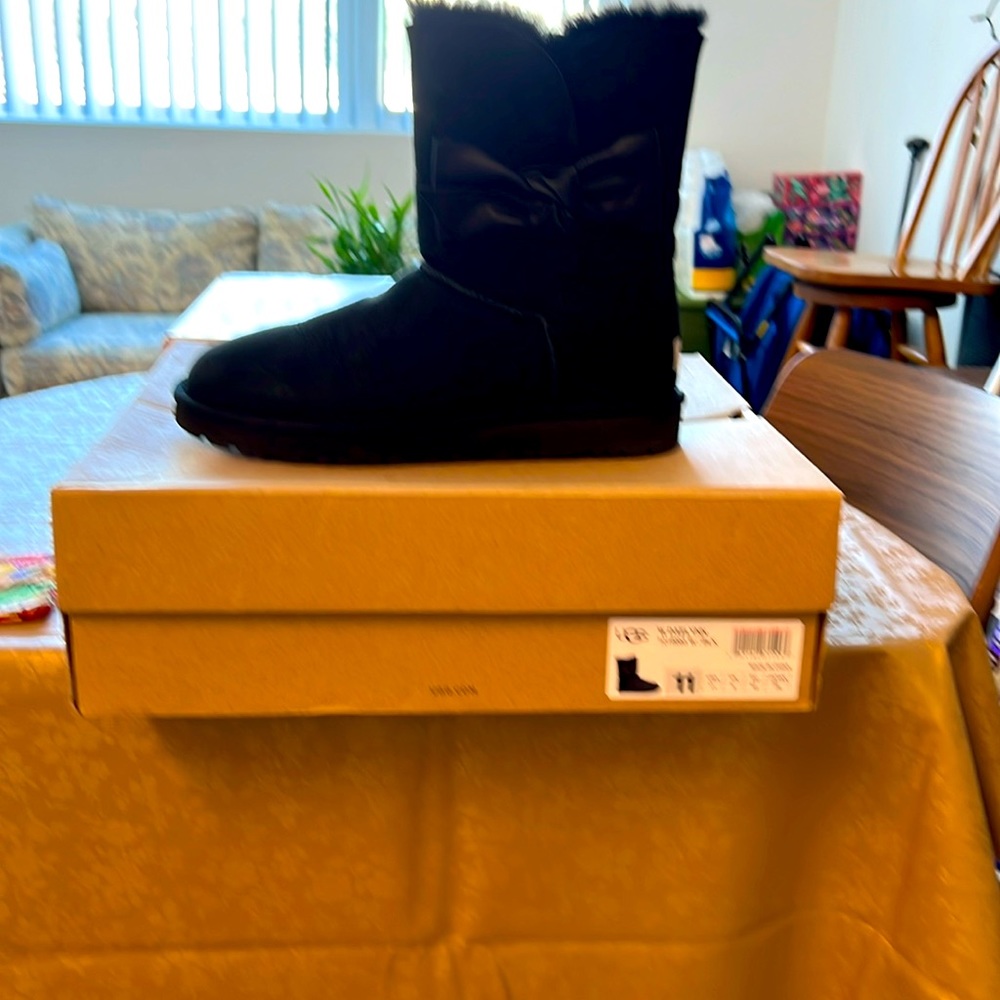 UGG Black DAELYNN Boots